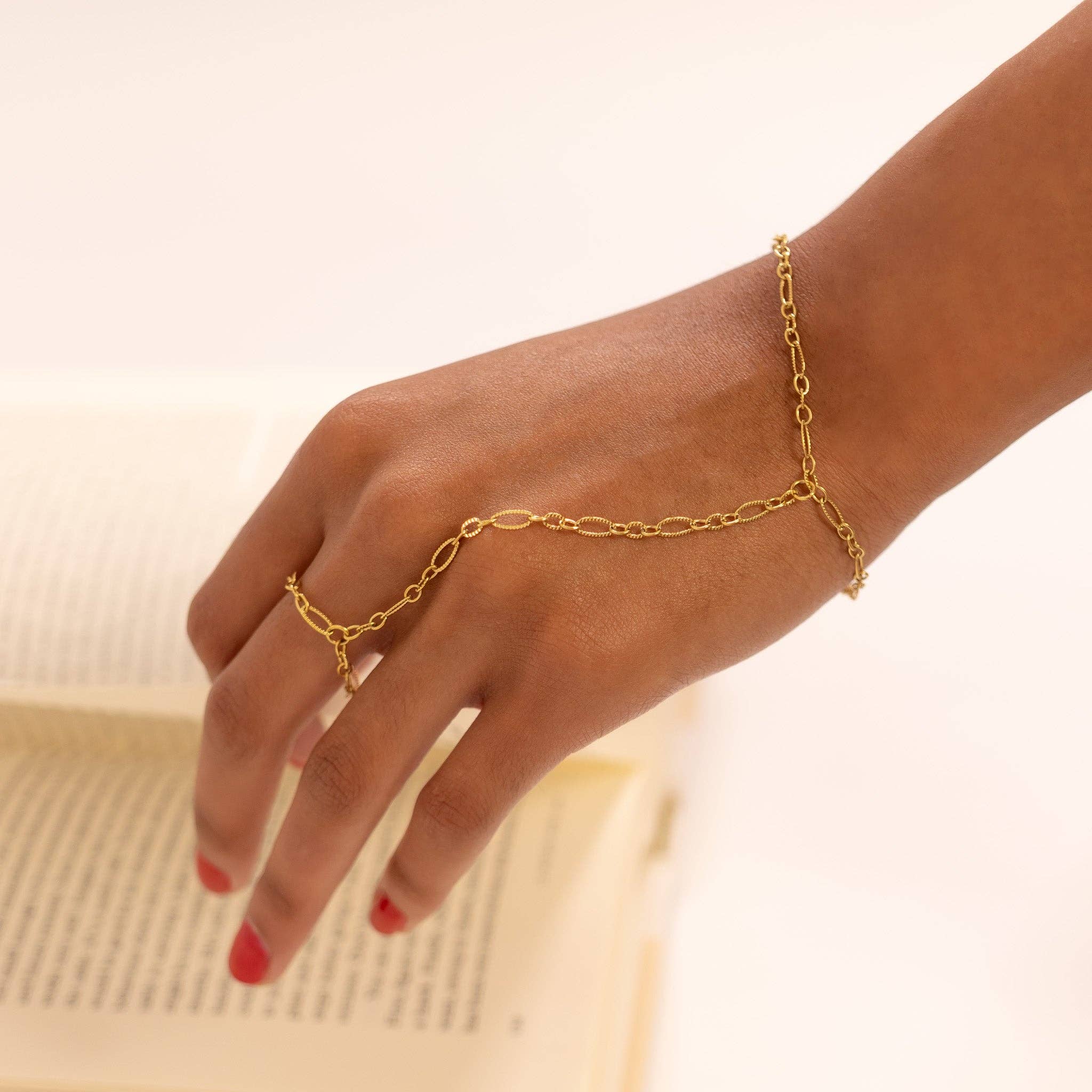 18K Gold PVD Stainless Steel Hammered Oval Hand Chain
